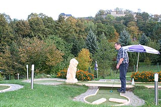 Minigolfanlage mit Blick zur Festung Königstein